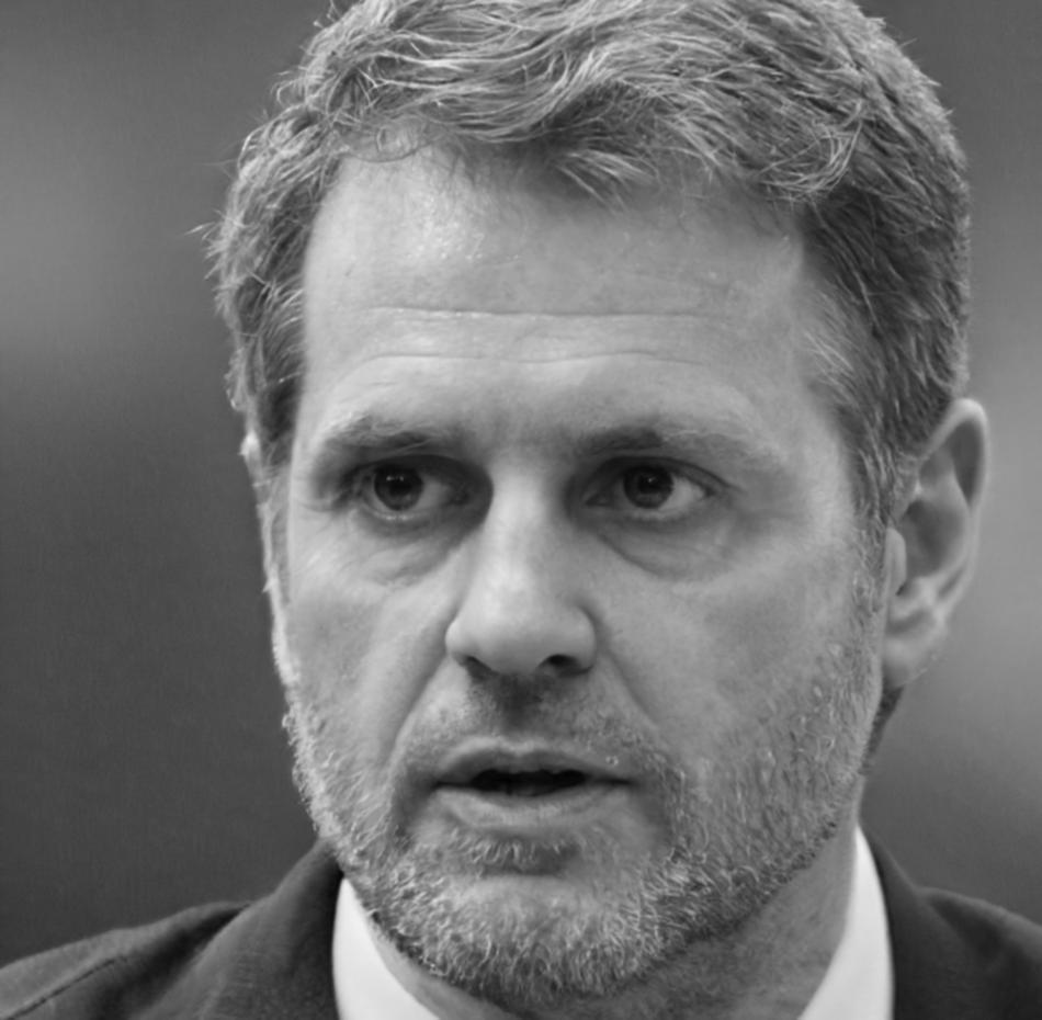 Prof. João Almeida, especialista em investimentos